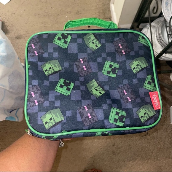 Thermos Kids Lunch Box - Green and Black - Picture 1 of 3